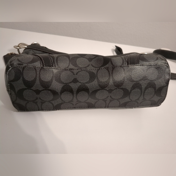 Coach Duffle EW Signature 18924 Black & Dark Gray Leather Bag - Picture 9 of 11